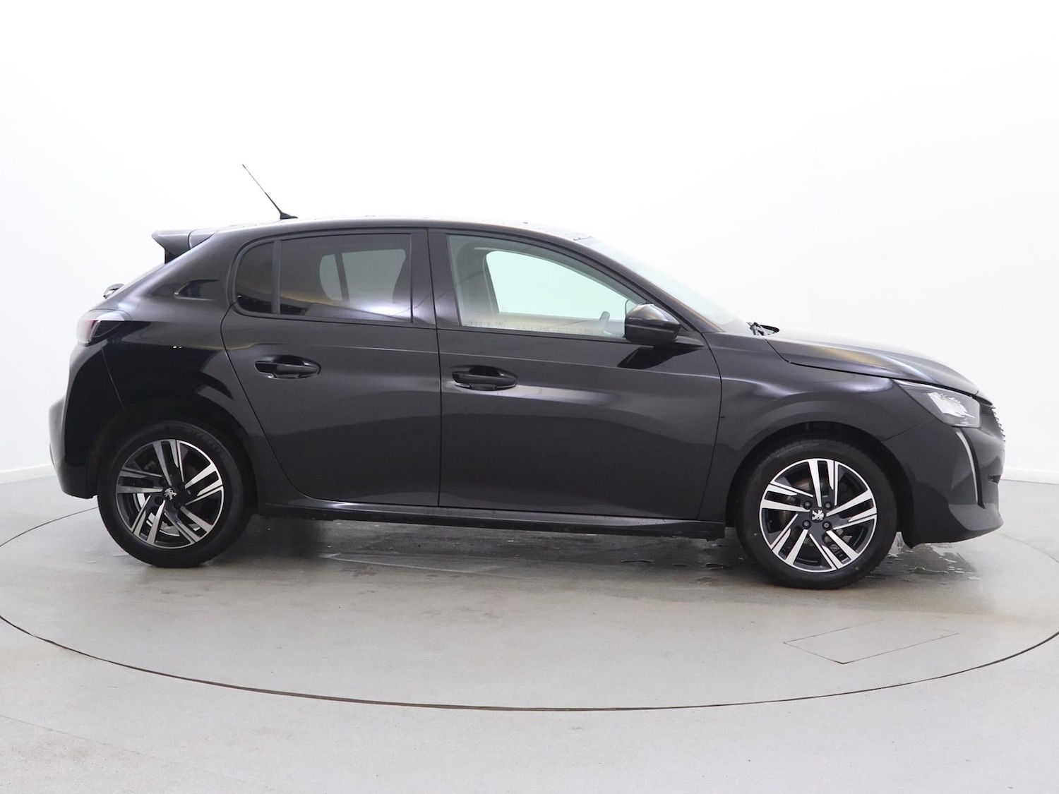 Used Peugeot 208 2023 for sale - 77398041: Photo 8