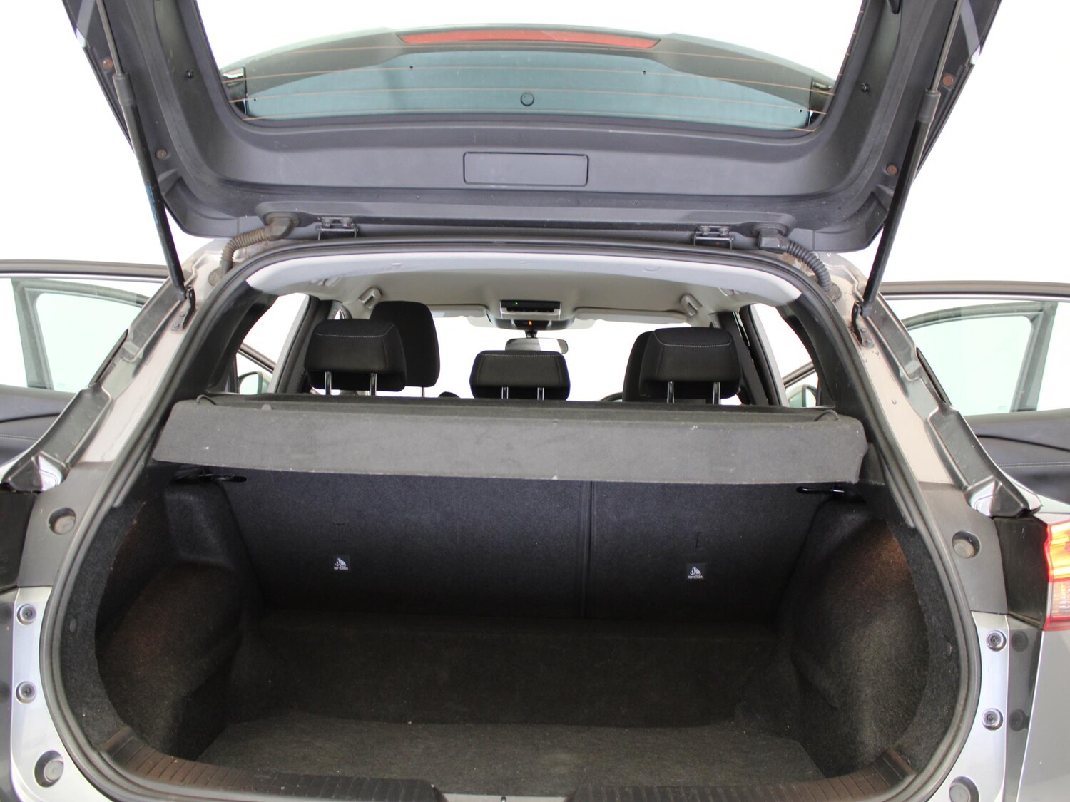 Vehicle 33