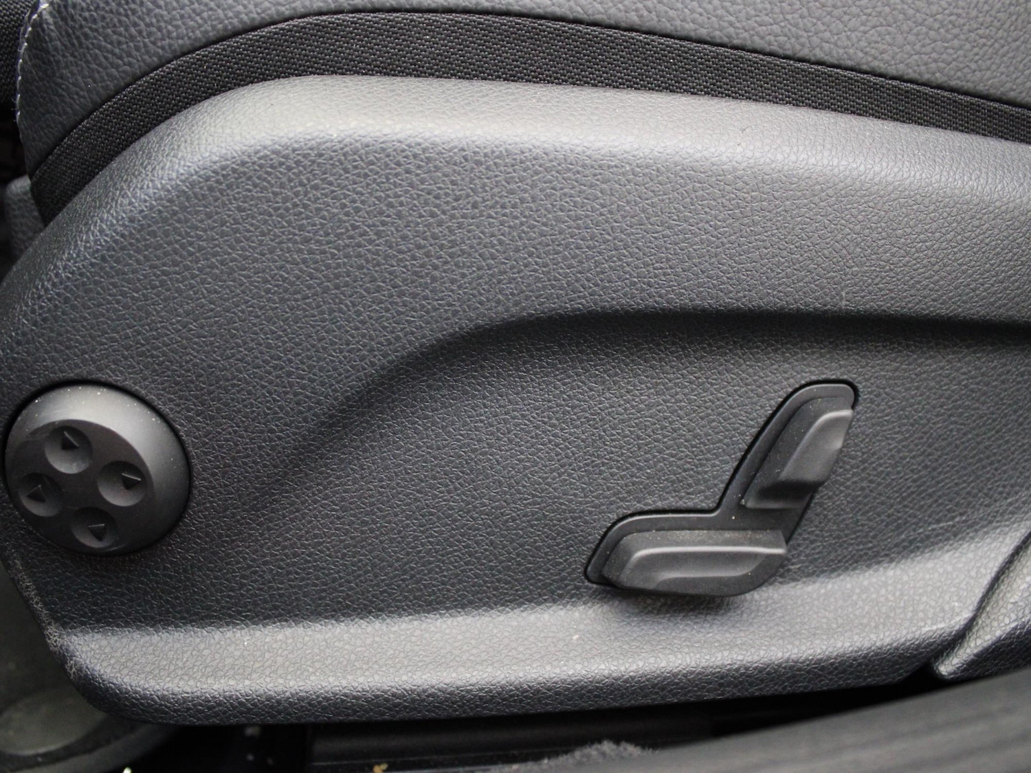 Used Mercedes-Benz C Class 2019 for sale - 76553469: Photo 12