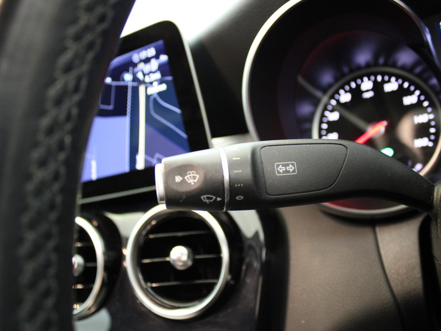 Used Mercedes-Benz C Class 2019 for sale - 76553469: Photo 32