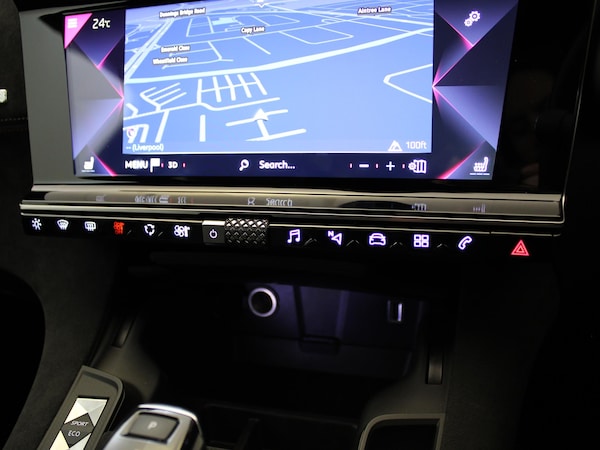 Used DS Automobiles DS 7 Crossback 2022 for sale - 75713902: Photo 28