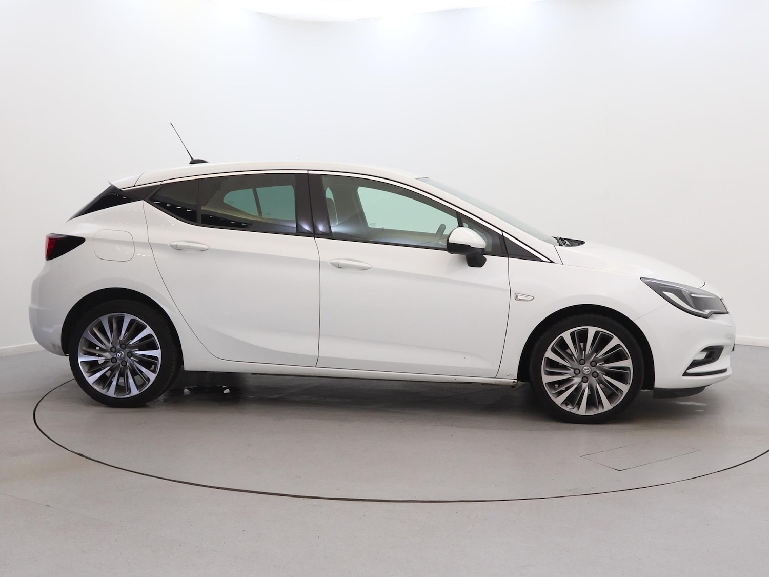 Used Vauxhall Astra 2019 for sale - 76411675: Photo 8