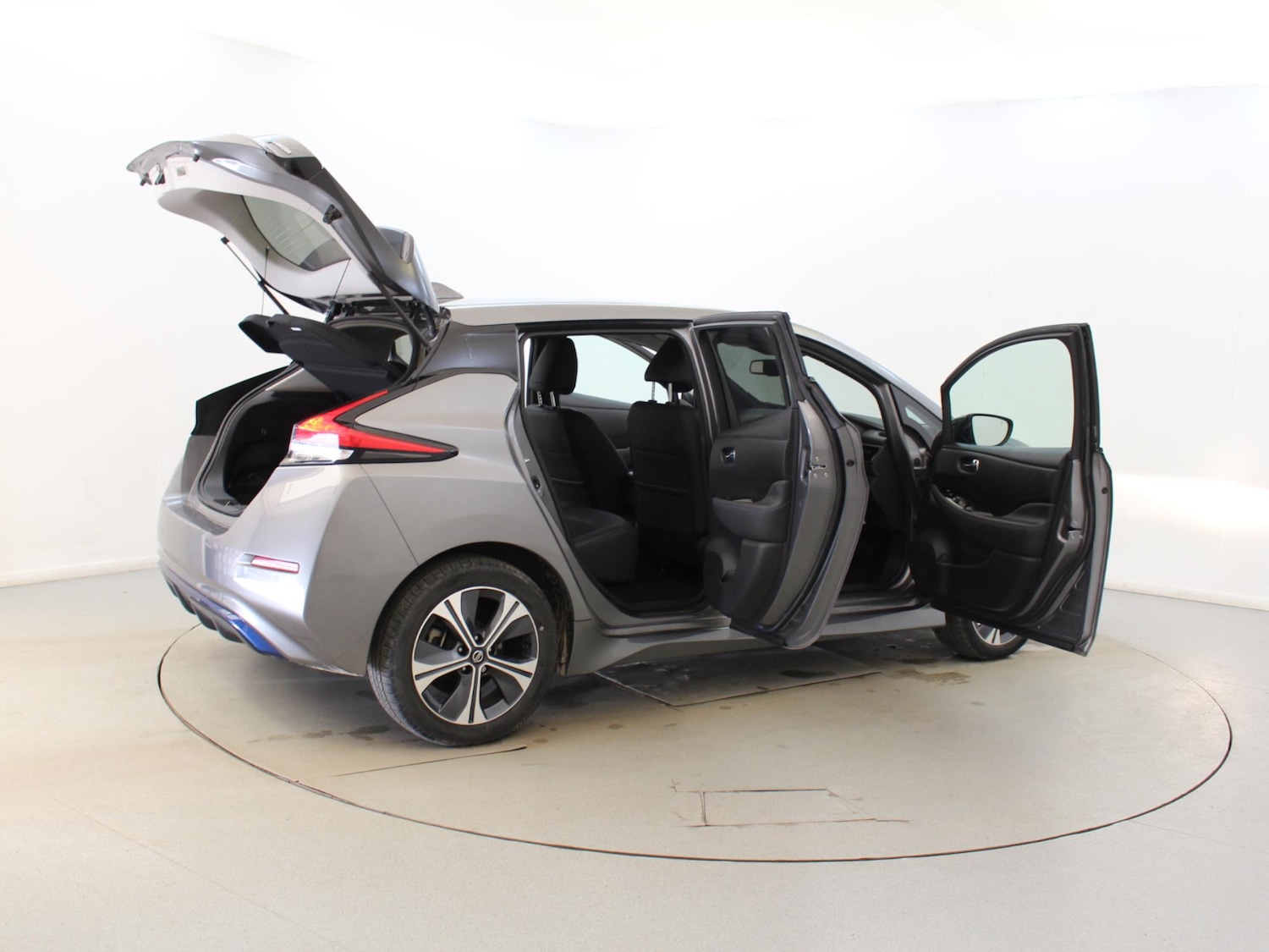 Used Nissan Leaf 2021 for sale - 76157947: Photo 40