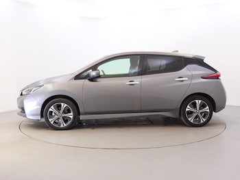 Used Nissan Leaf 2021 for sale - 76157947: Photo 4
