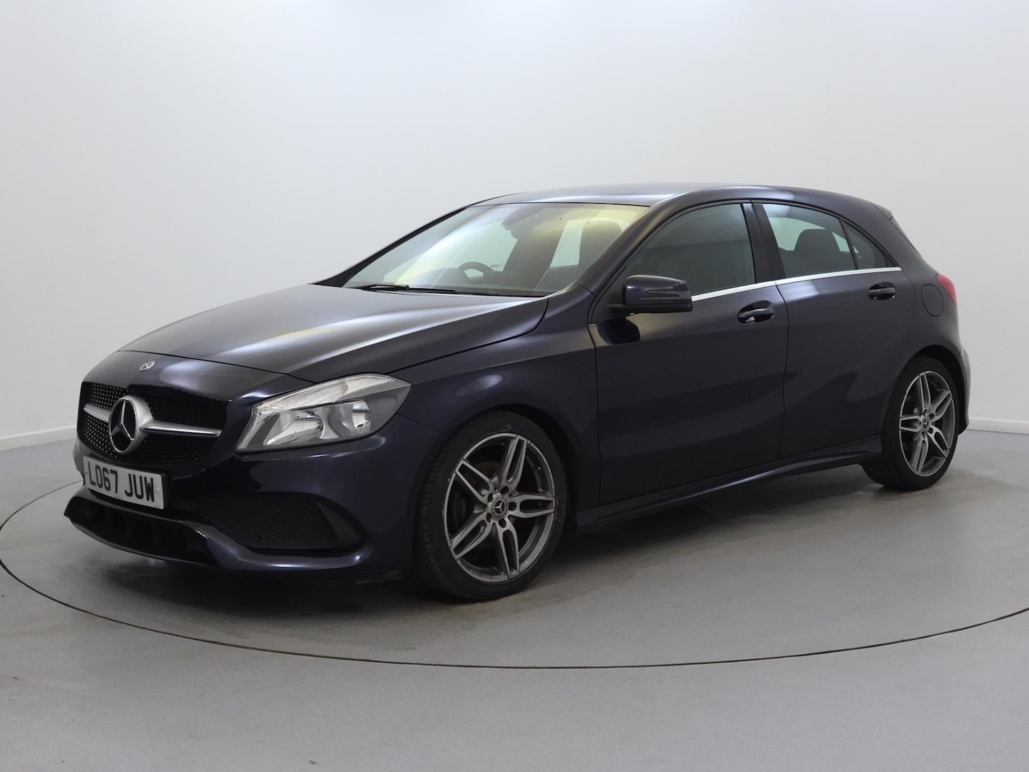 Used Mercedes-Benz A-Class 2018 for sale - 76047440: Photo 3