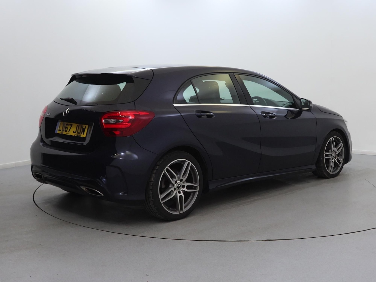 Used Mercedes-Benz A-Class 2018 for sale - 76047440: Photo 5