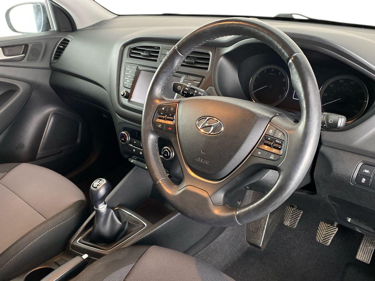 Used Hyundai i20 2018 for sale - 76330649: Photo 12