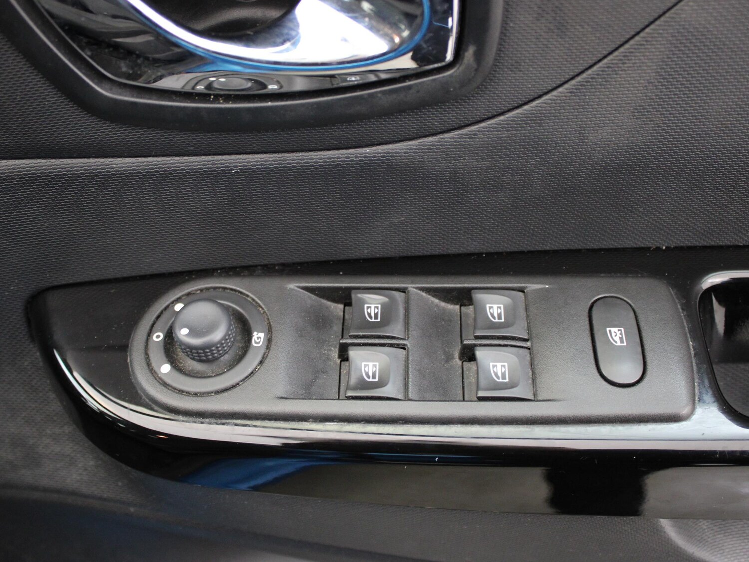 Used Renault Captur 2014 for sale - 77742146: Photo 24