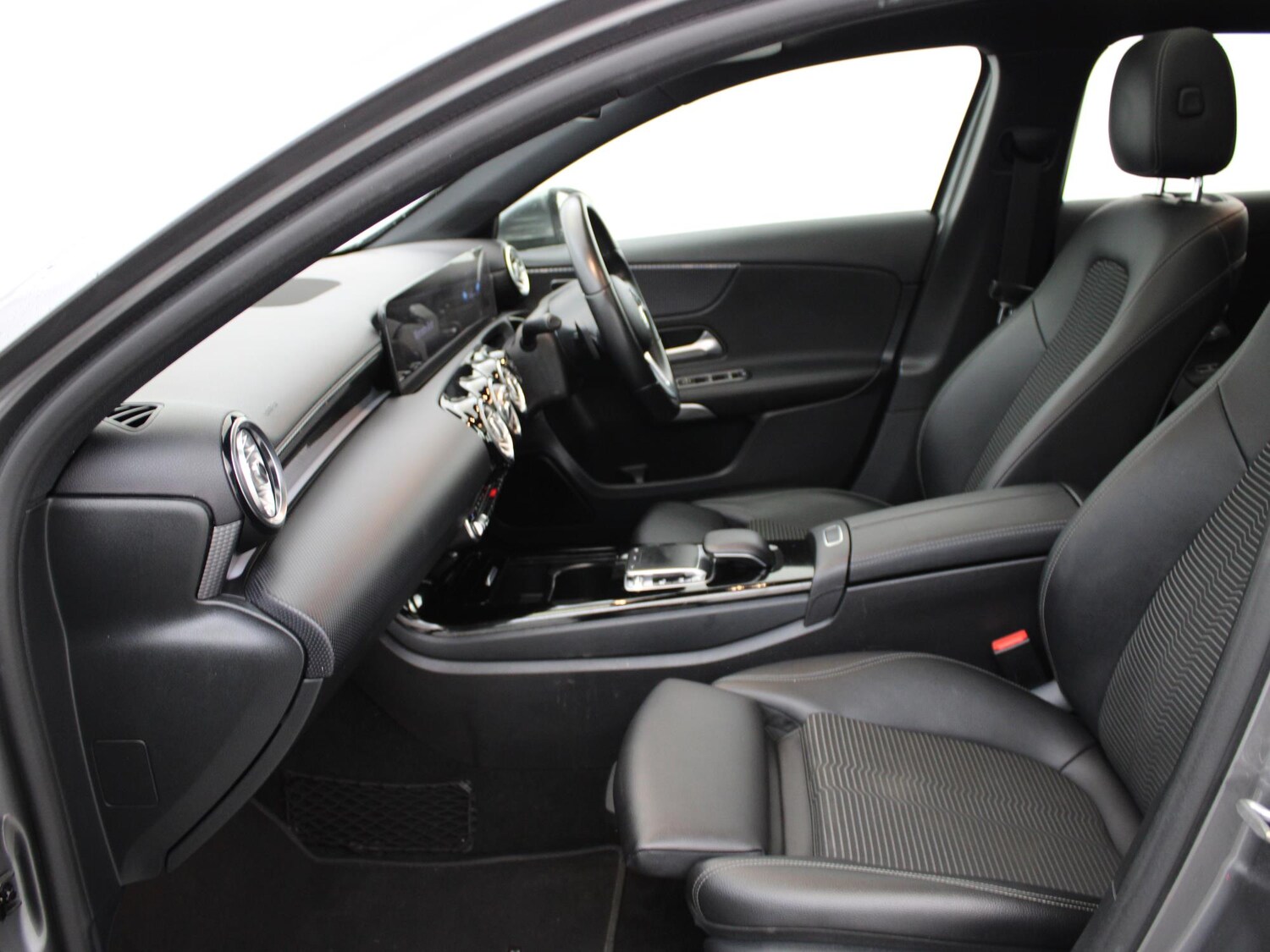 Used Mercedes-Benz A-Class 2018 for sale - 77361787: Photo 11