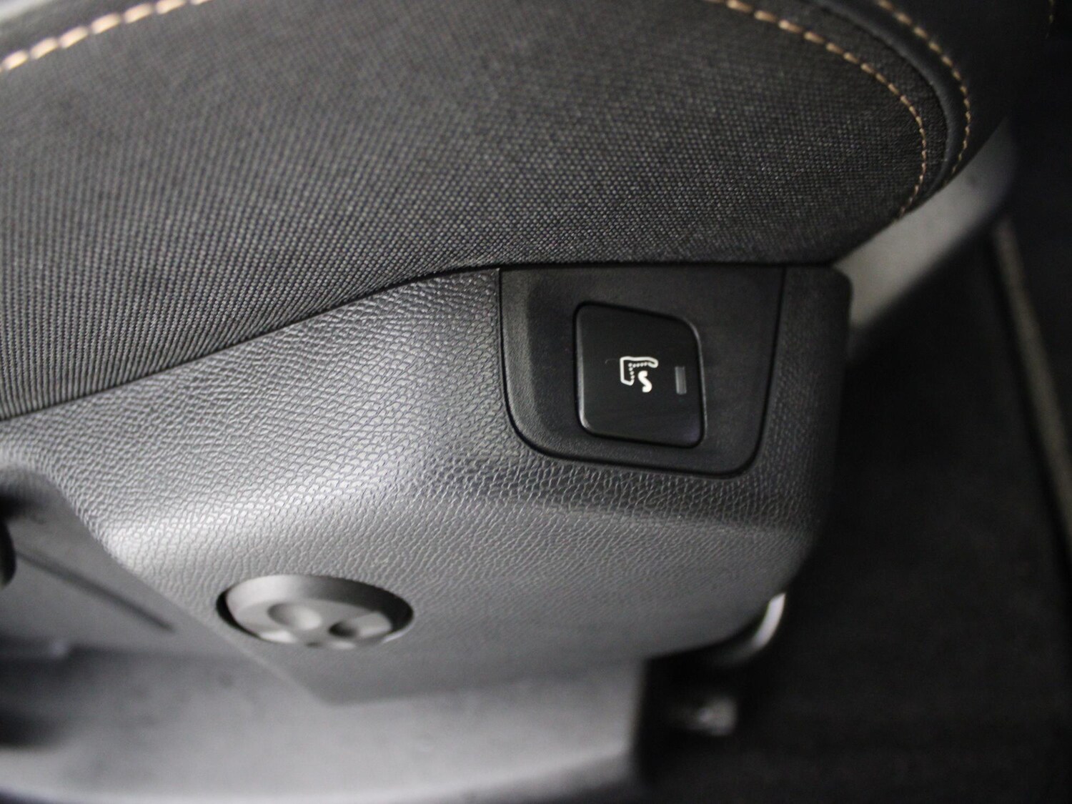 Used Peugeot 3008 2020 for sale - 76662156: Photo 10