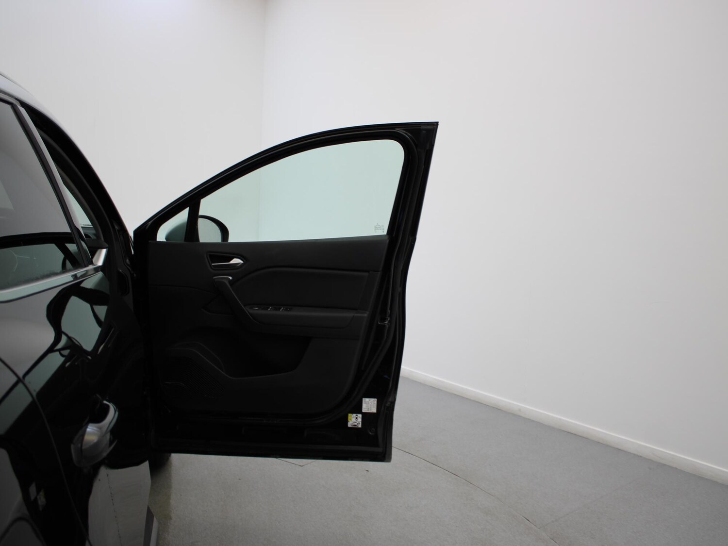 Used Renault Captur 2022 for sale - 76553553: Photo 31