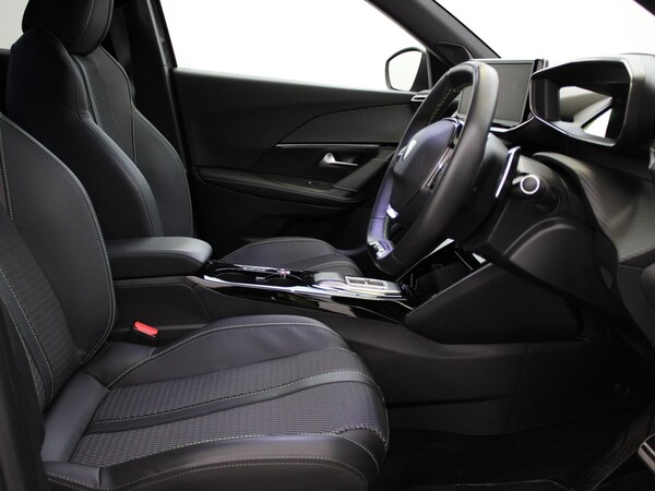 Used Peugeot 2008 2023 for sale - 76219981: Photo 9
