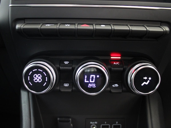 Used Renault Captur 2022 for sale - 75343902: Photo 23