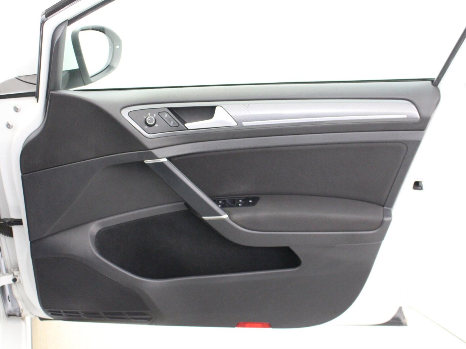 Used Volkswagen Golf 2019 for sale - 77687101: Photo 32