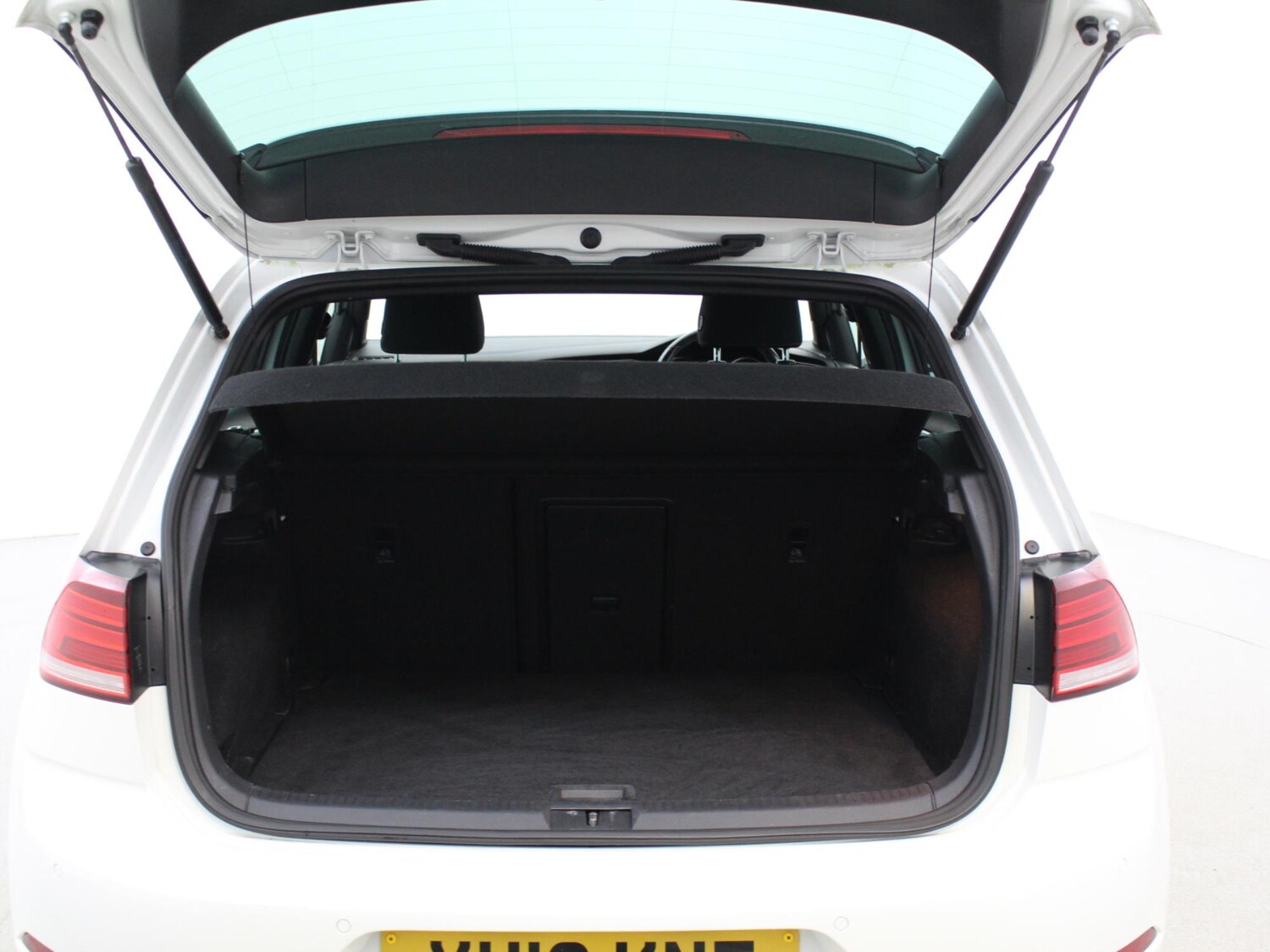 Used Volkswagen Golf 2019 for sale - 77687101: Photo 34