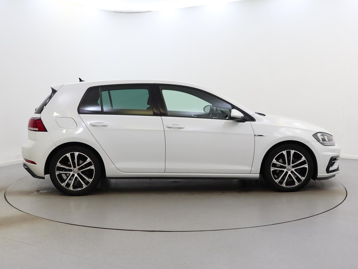 Used Volkswagen Golf 2019 for sale - 77687101: Photo 8