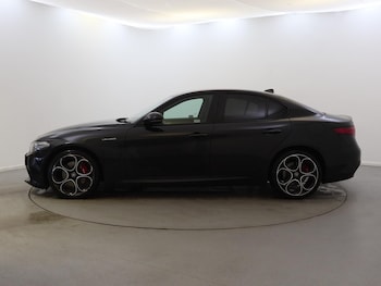 Used Alfa Romeo Giulia 2022 for sale - 75651076: Photo