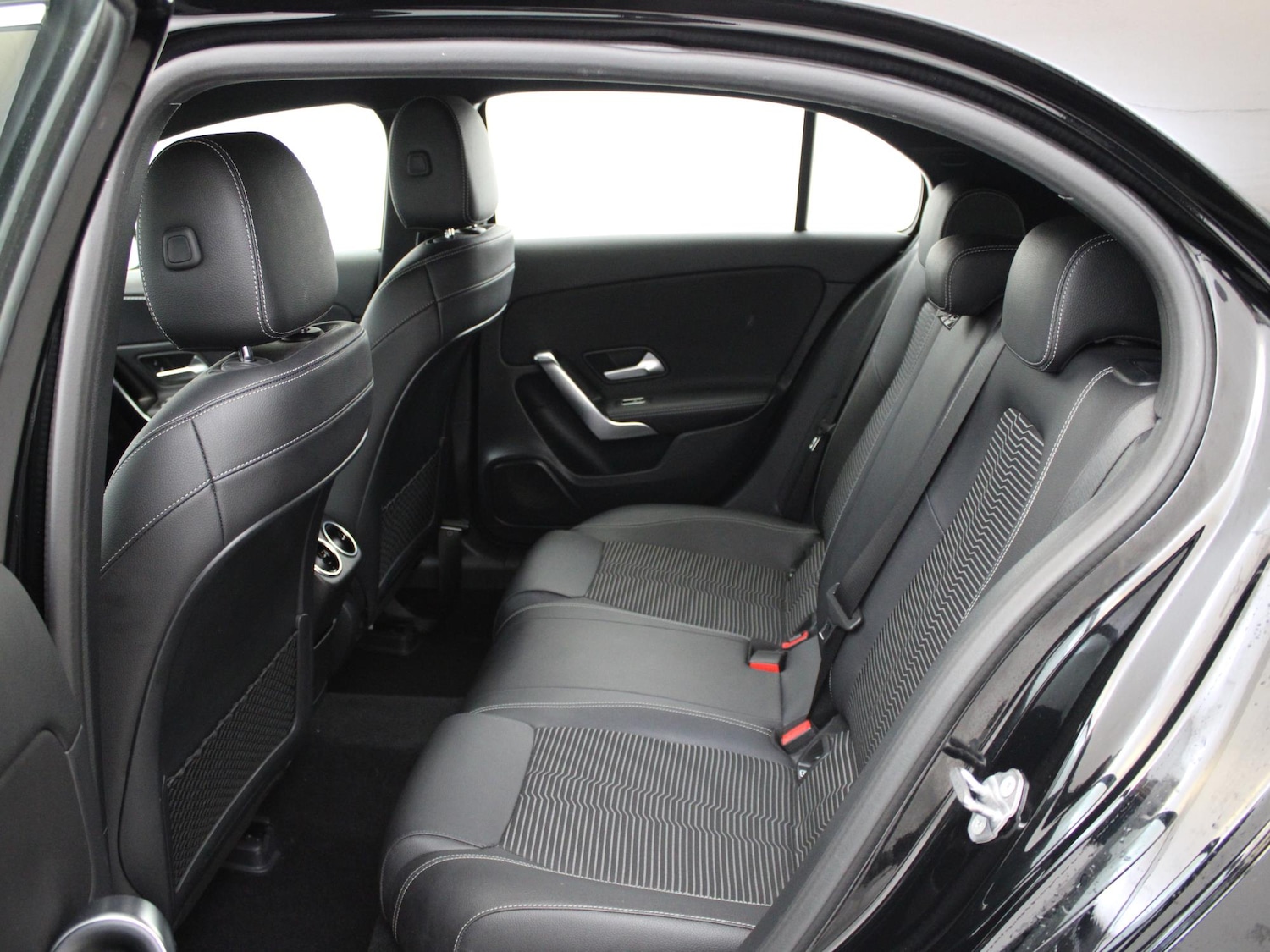 Used Mercedes-Benz A-Class 2018 for sale - 77635146: Photo 11