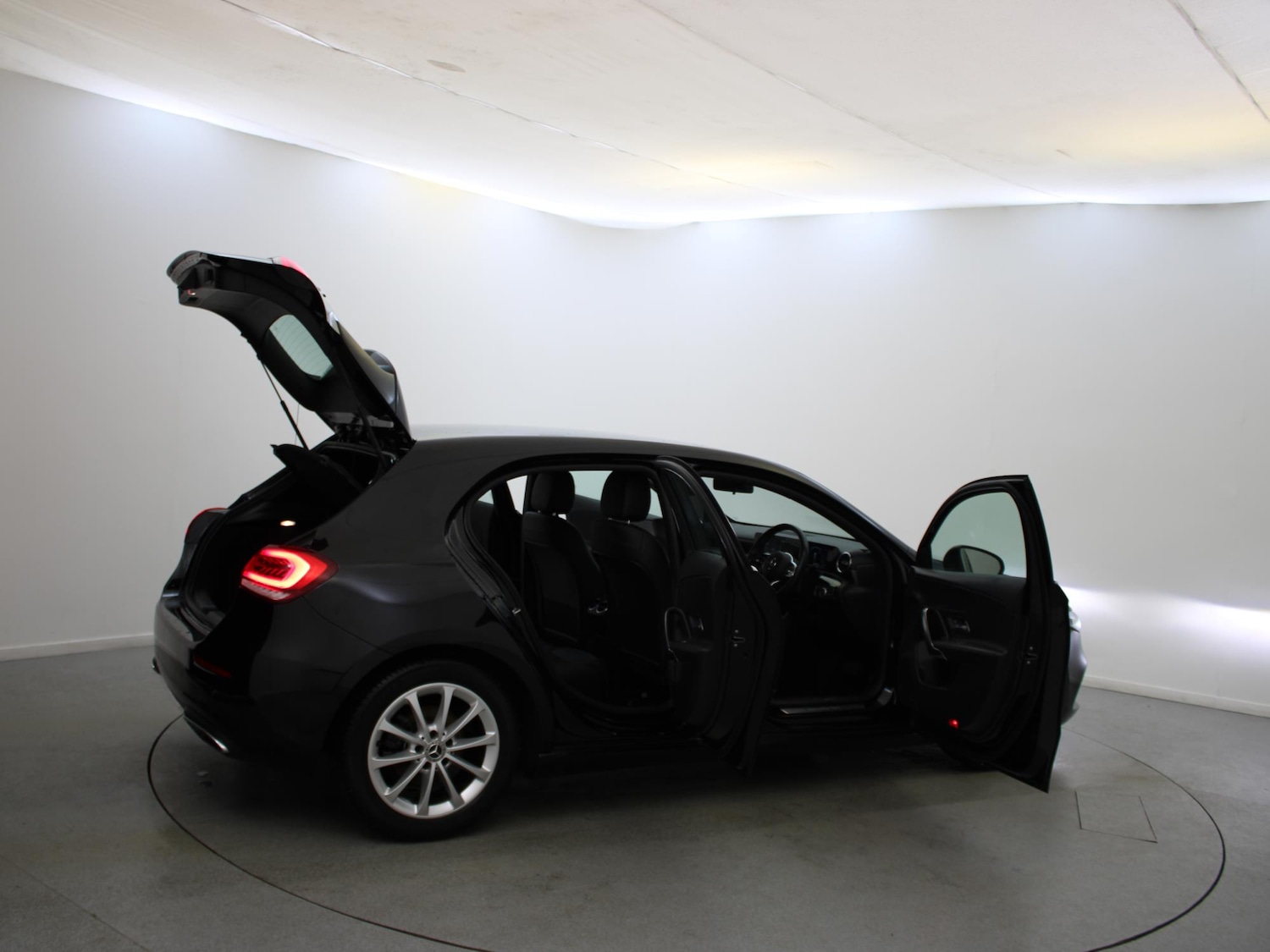 Used Mercedes-Benz A-Class 2018 for sale - 77635146: Photo 38