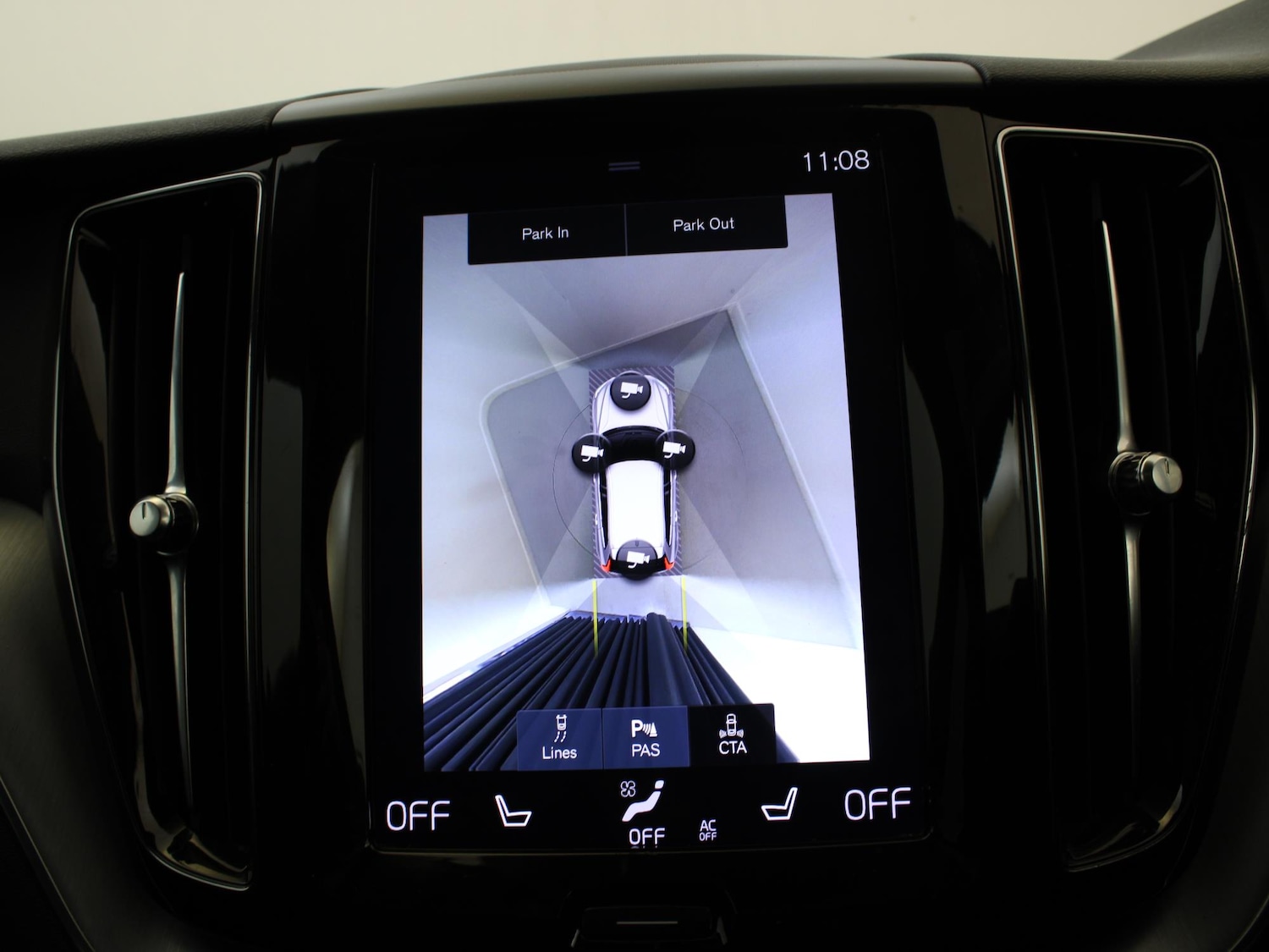 Used Volvo XC60 2019 for sale - 77076846: Photo 15