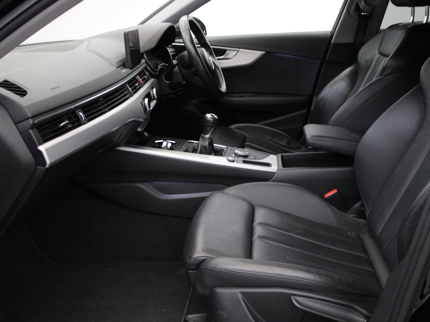 Used Audi A4 2017 for sale - 76047391: Photo 10