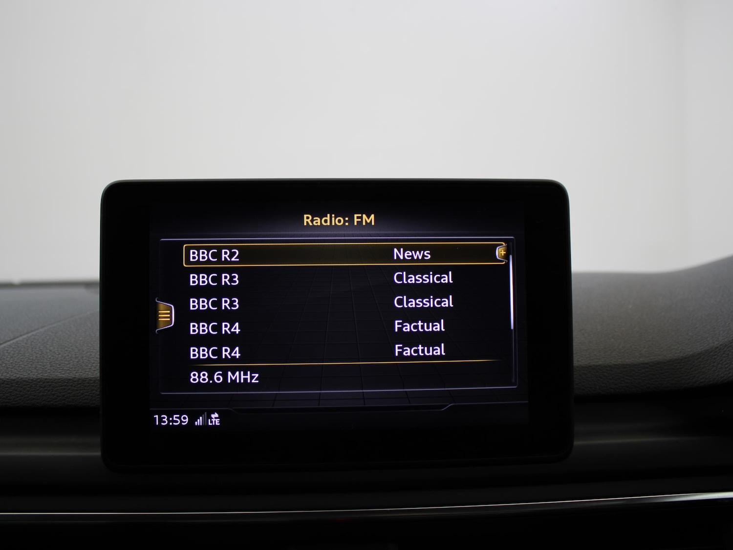 Used Audi A4 2017 for sale - 76047391: Photo 20