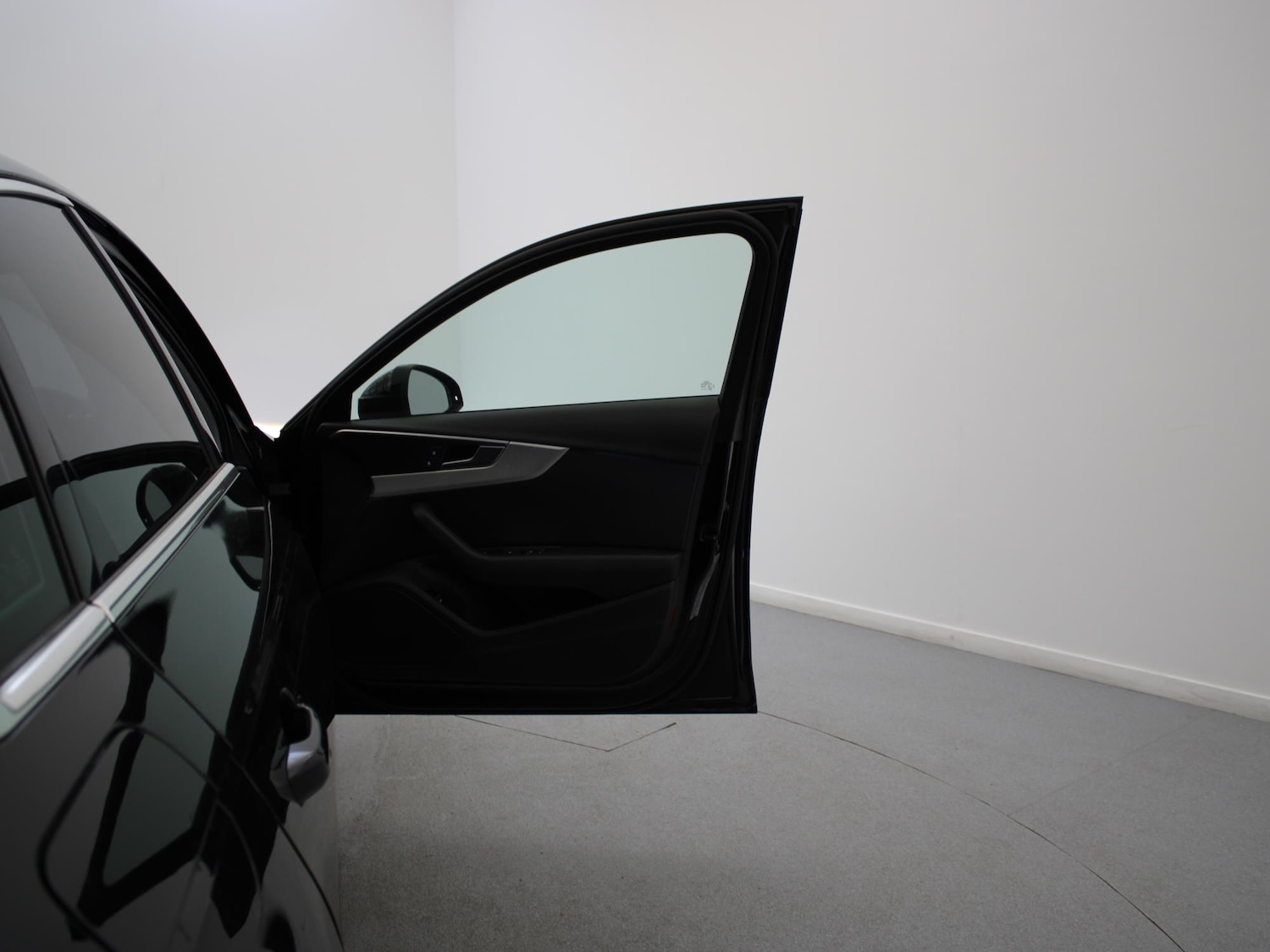 Used Audi A4 2017 for sale - 76047391: Photo 33