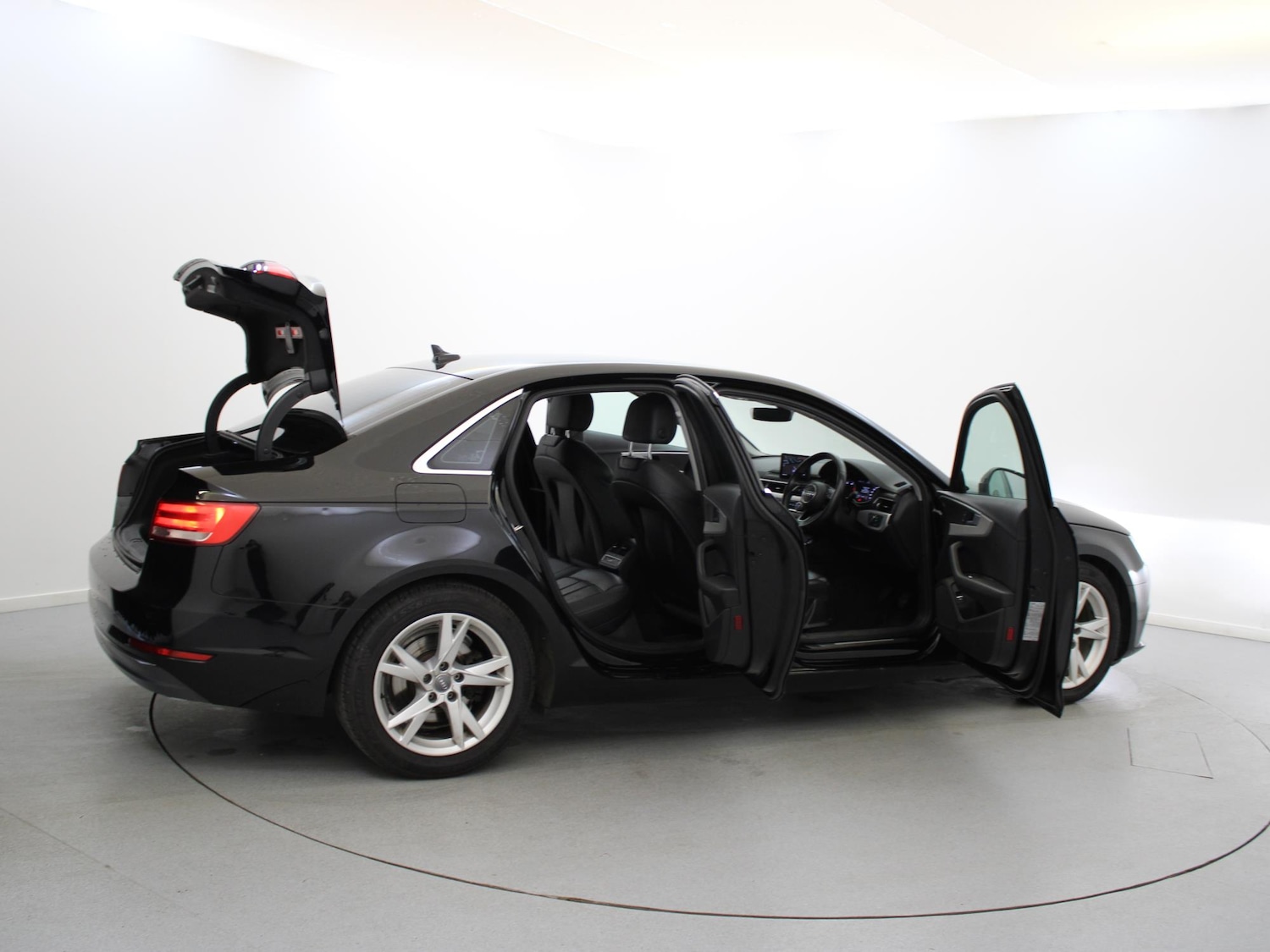 Used Audi A4 2017 for sale - 76047391: Photo 37