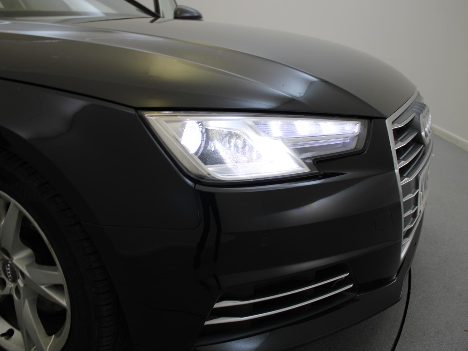 Used Audi A4 2017 for sale - 76047391: Photo 39