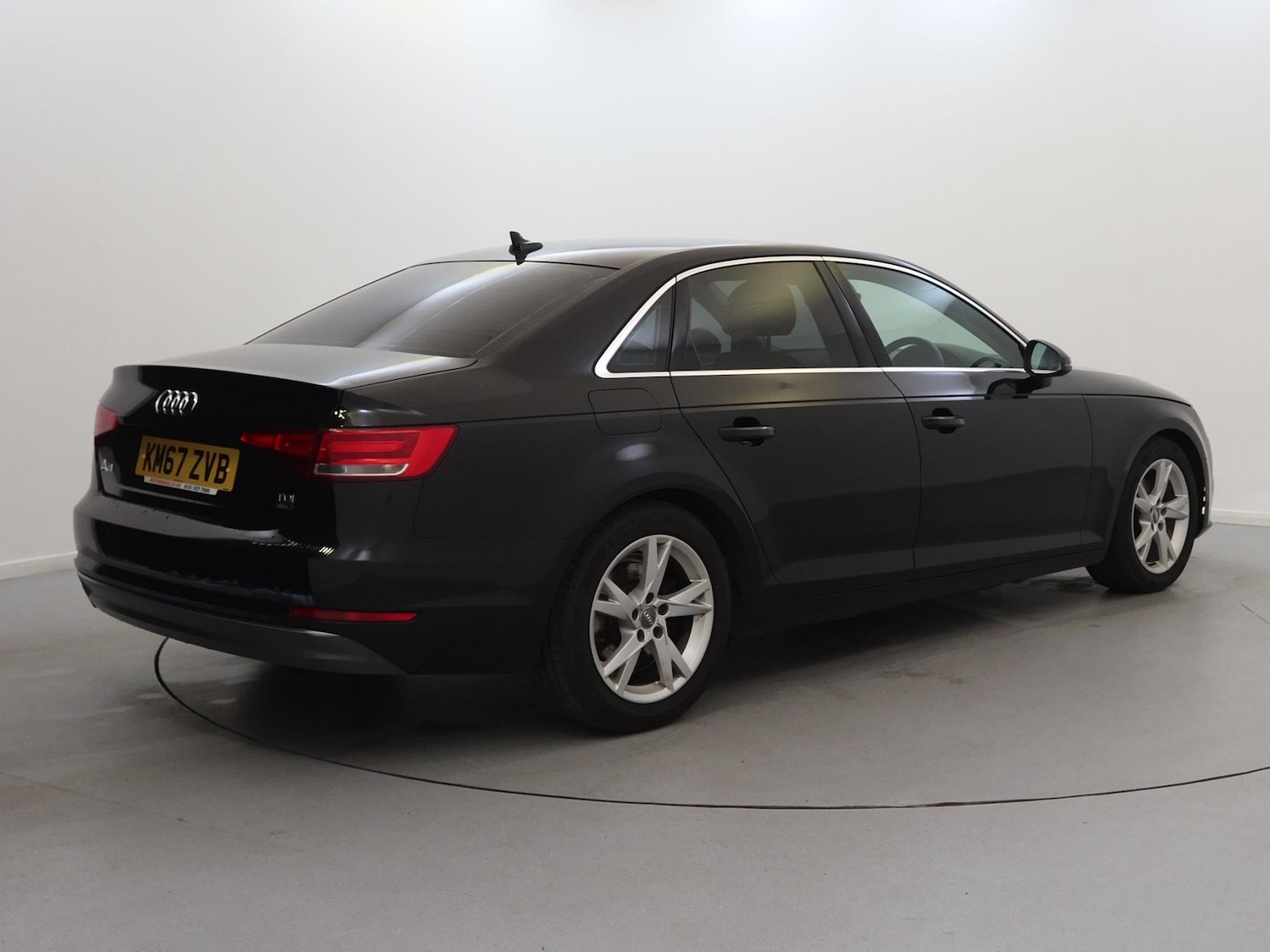 Used Audi A4 2017 for sale - 76047391: Photo 5