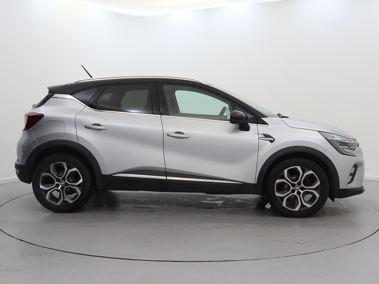Used Renault Captur 2022 for sale - 75499235: Photo 8