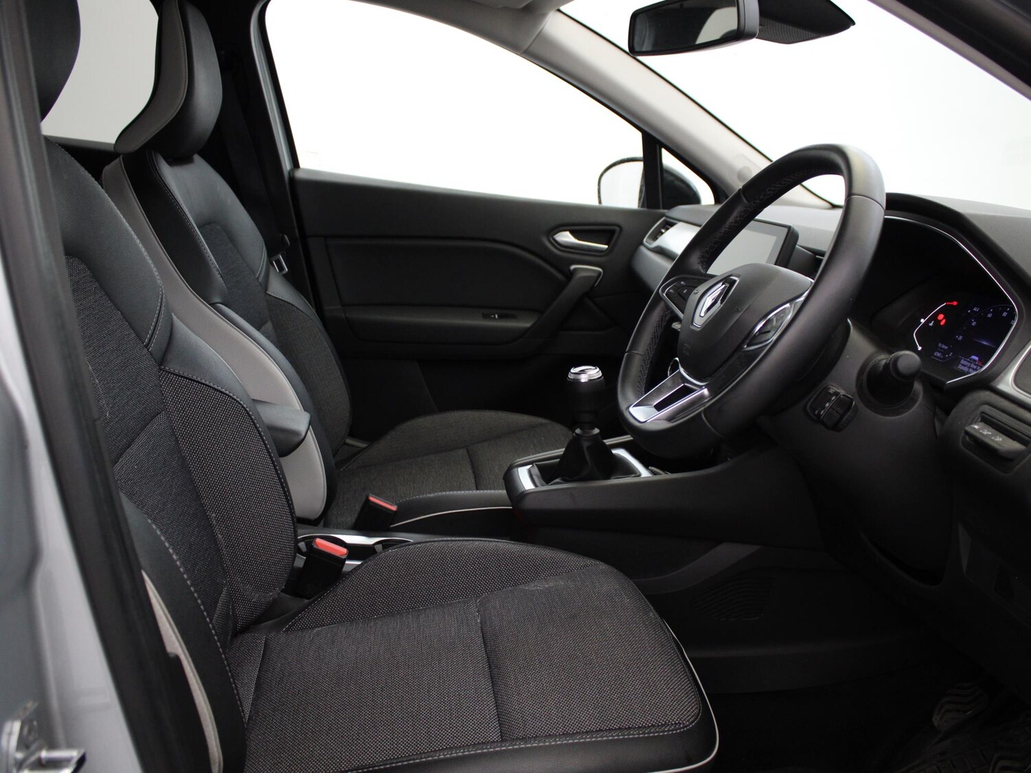 Used Renault Captur 2022 for sale - 75499235: Photo 9