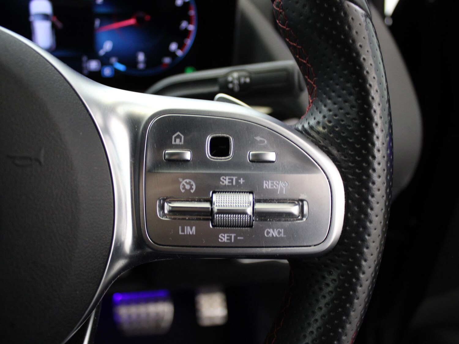 Used Mercedes-Benz GLA 2020 for sale - 76077333: Photo 33