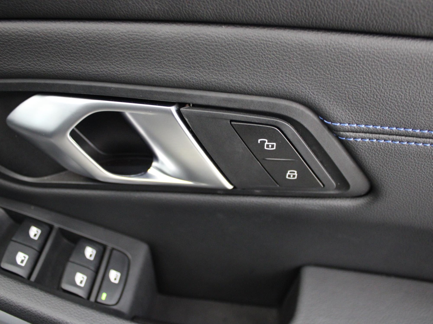 Used BMW 3 Series 2023 for sale - 77316733: Photo 46