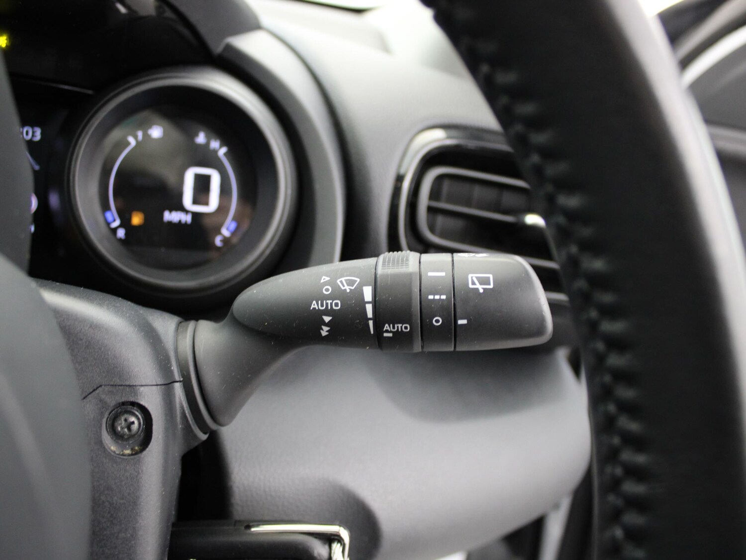 Used Toyota Yaris 2022 for sale - 76442680: Photo 33