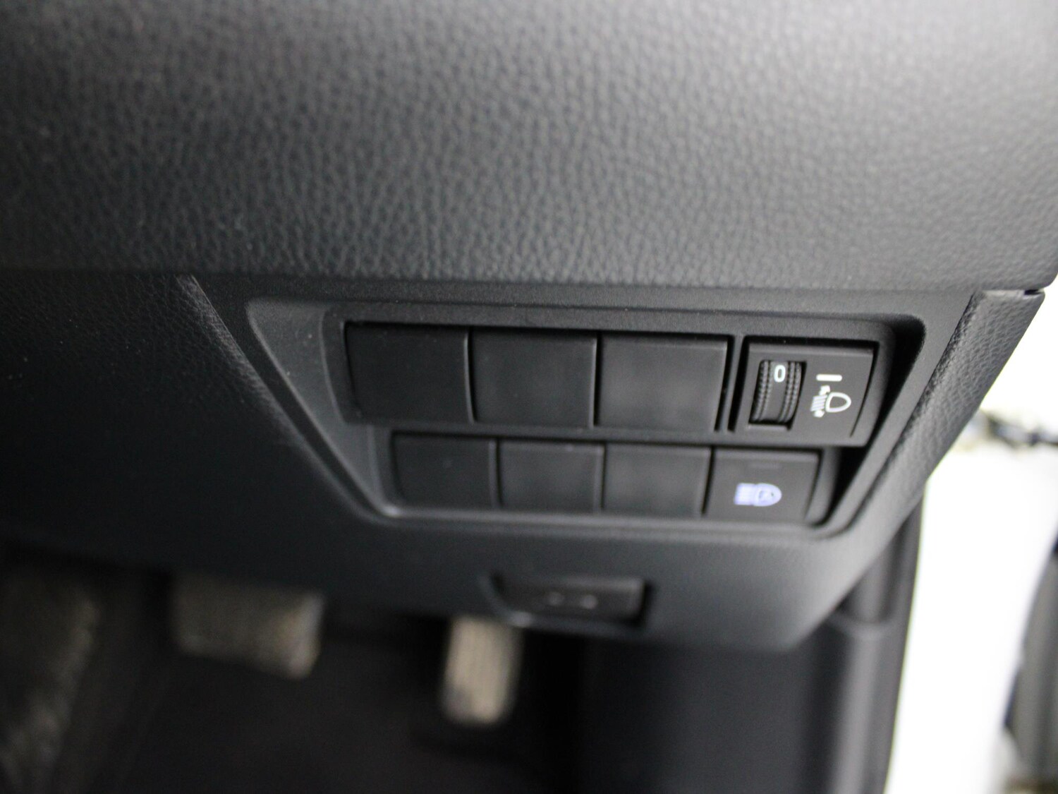 Used Toyota Yaris 2022 for sale - 76442680: Photo 34