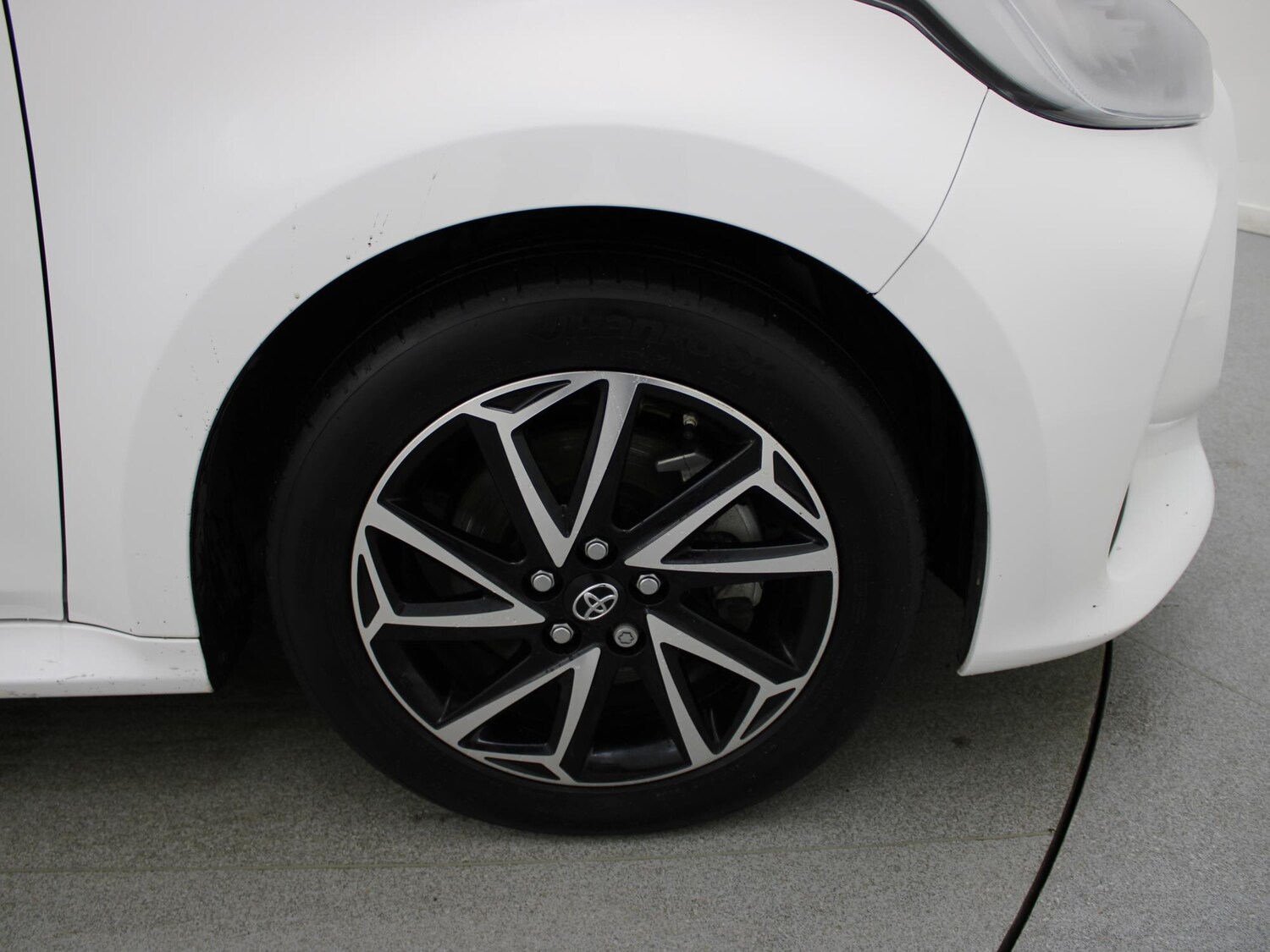 Used Toyota Yaris 2022 for sale - 76442680: Photo 40