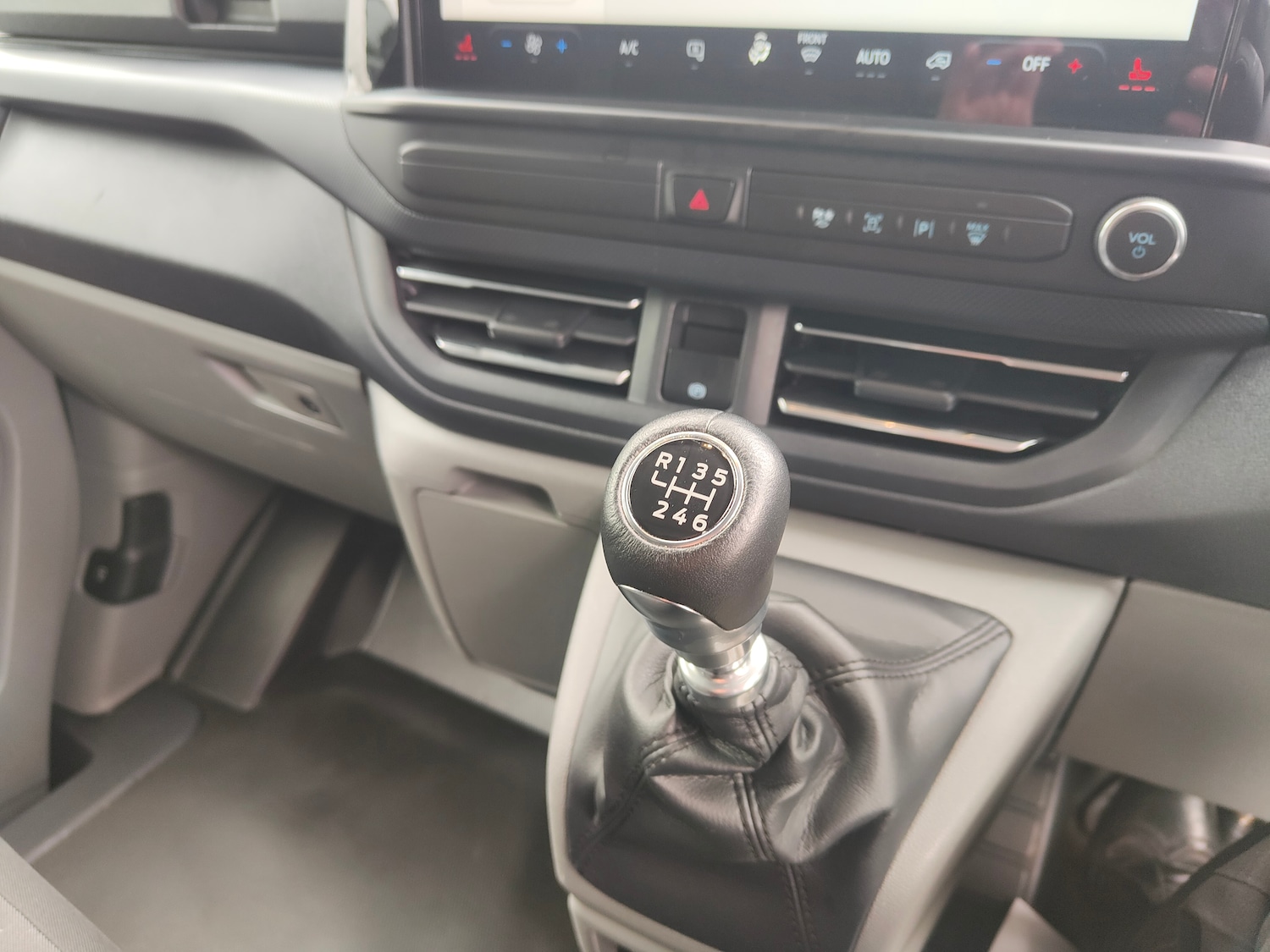 Used Ford Transit Custom 2024 for sale - 75794049: Photo 16