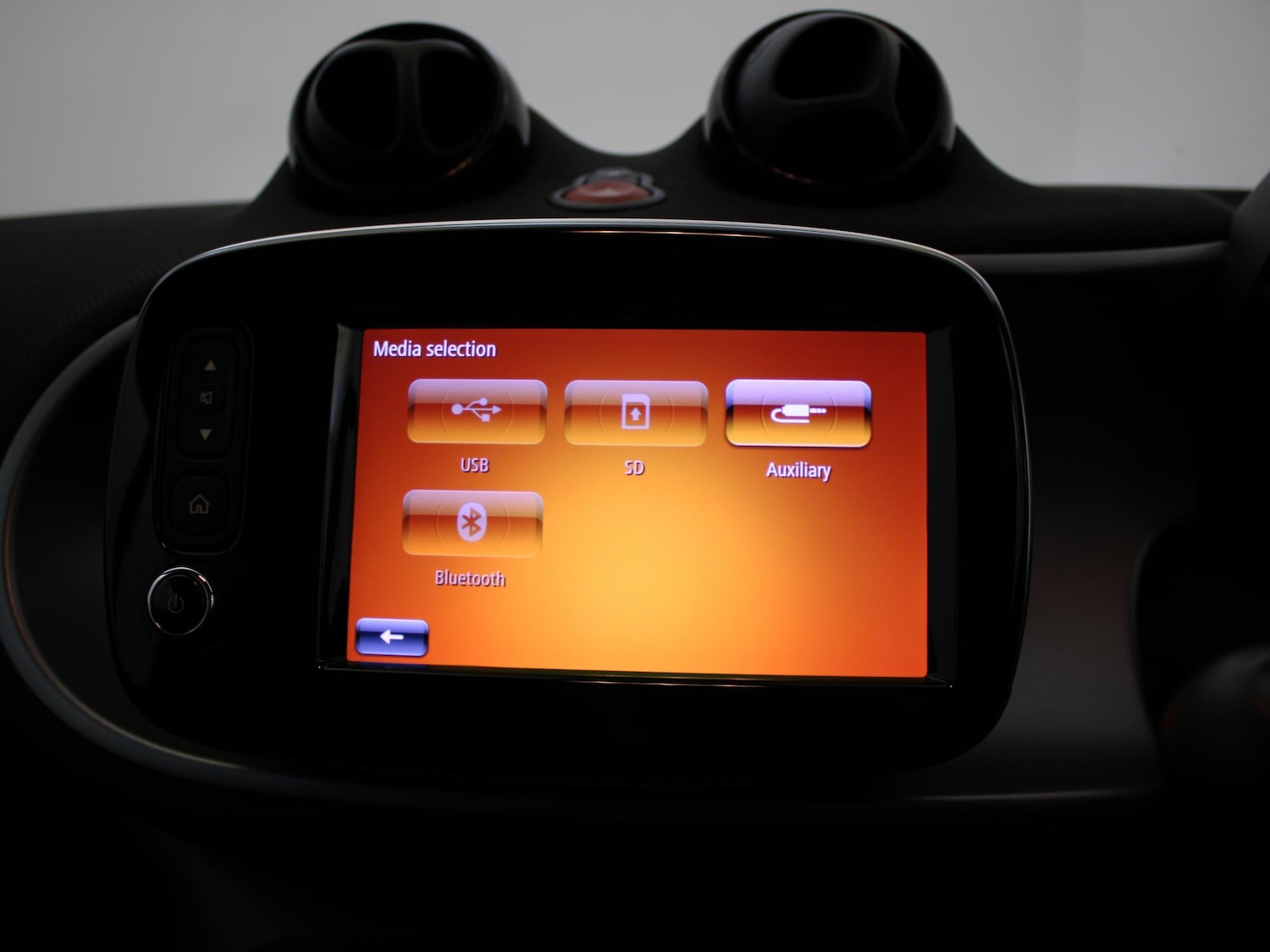 Used smart fortwo 2017 for sale - 76805400: Photo 23