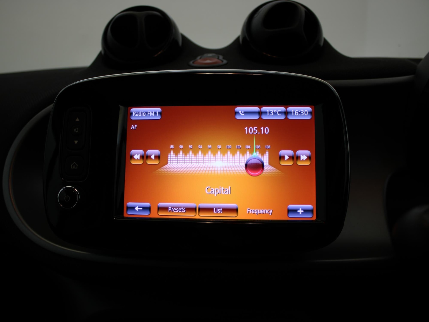 Used smart fortwo 2017 for sale - 76805400: Photo 24