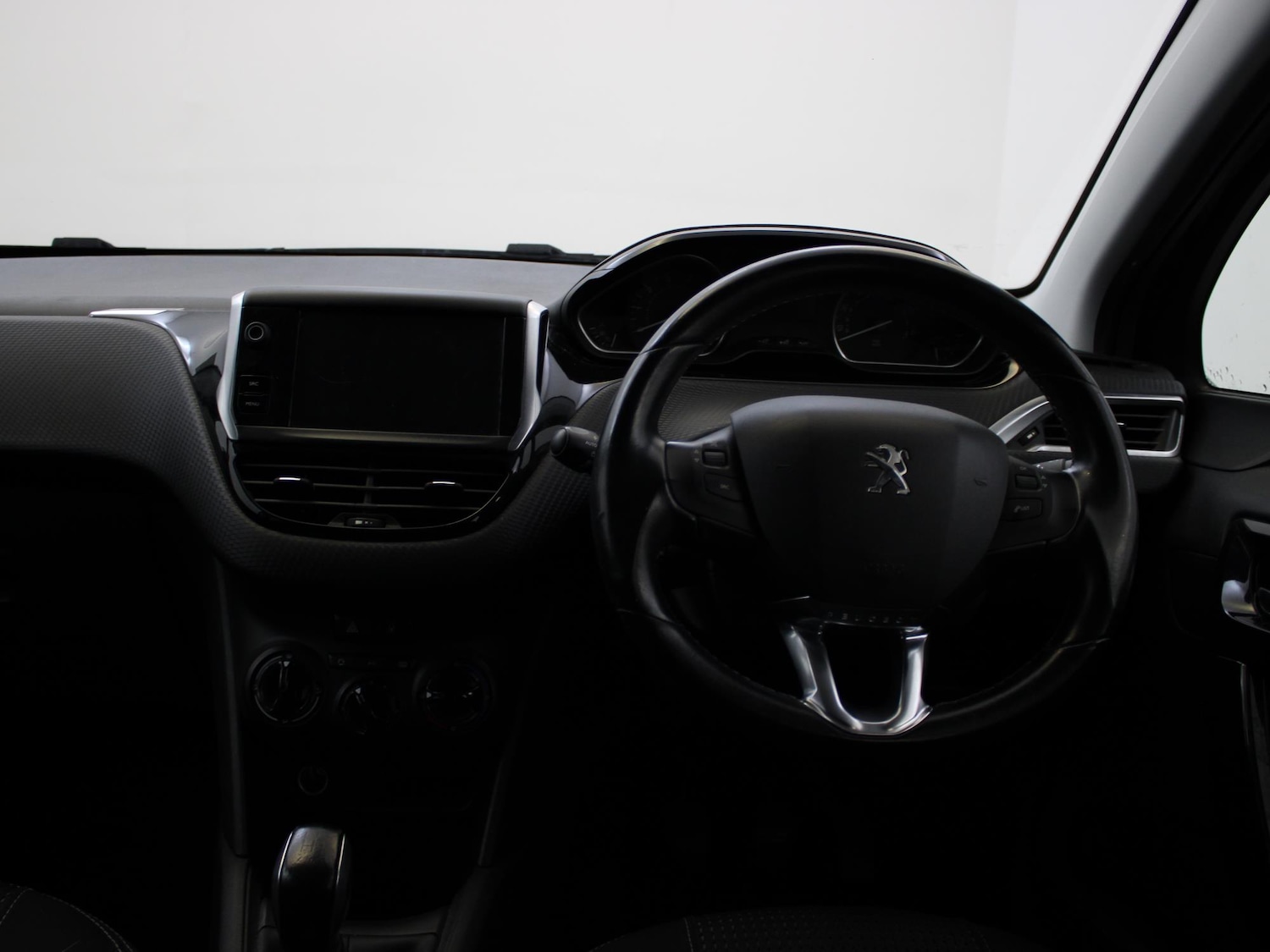 Used Peugeot 208 2016 for sale - 76502853: Photo 10