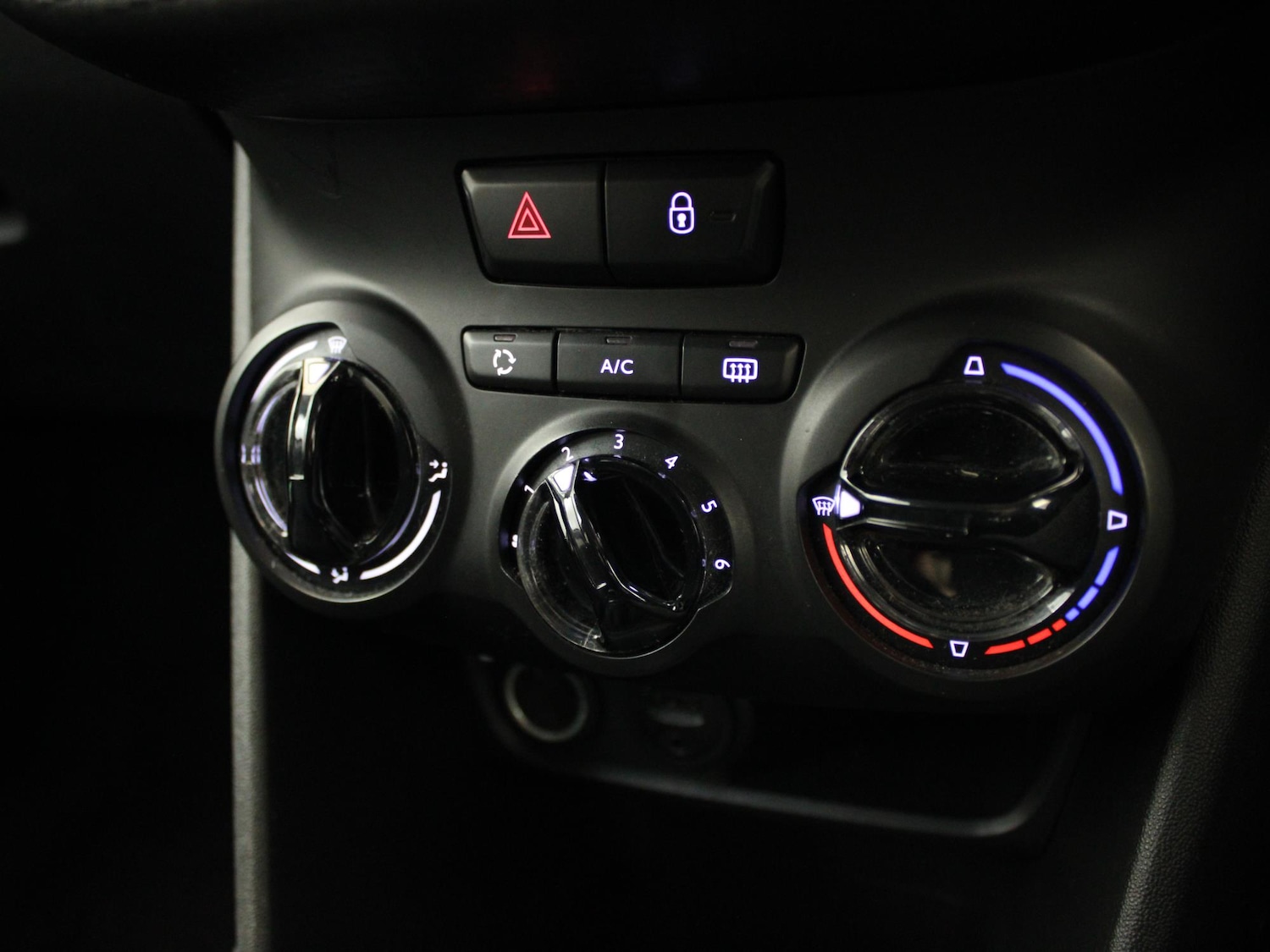 Used Peugeot 208 2016 for sale - 76502853: Photo 21