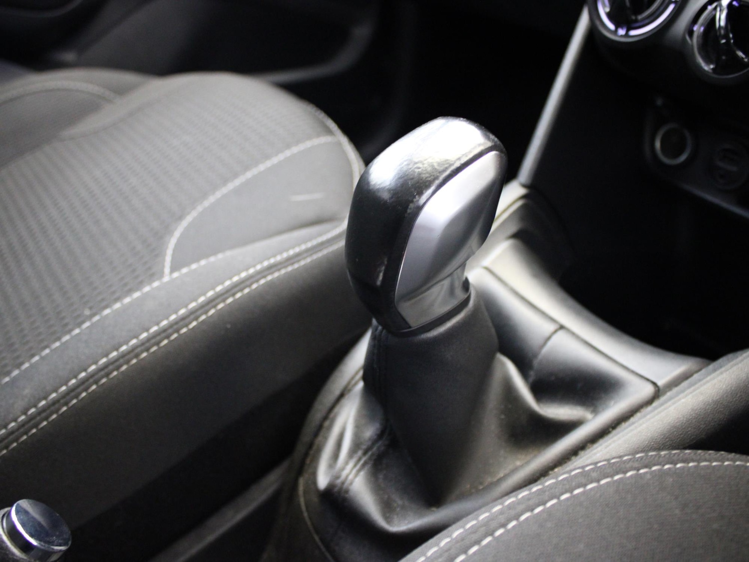 Used Peugeot 208 2016 for sale - 76502853: Photo 23