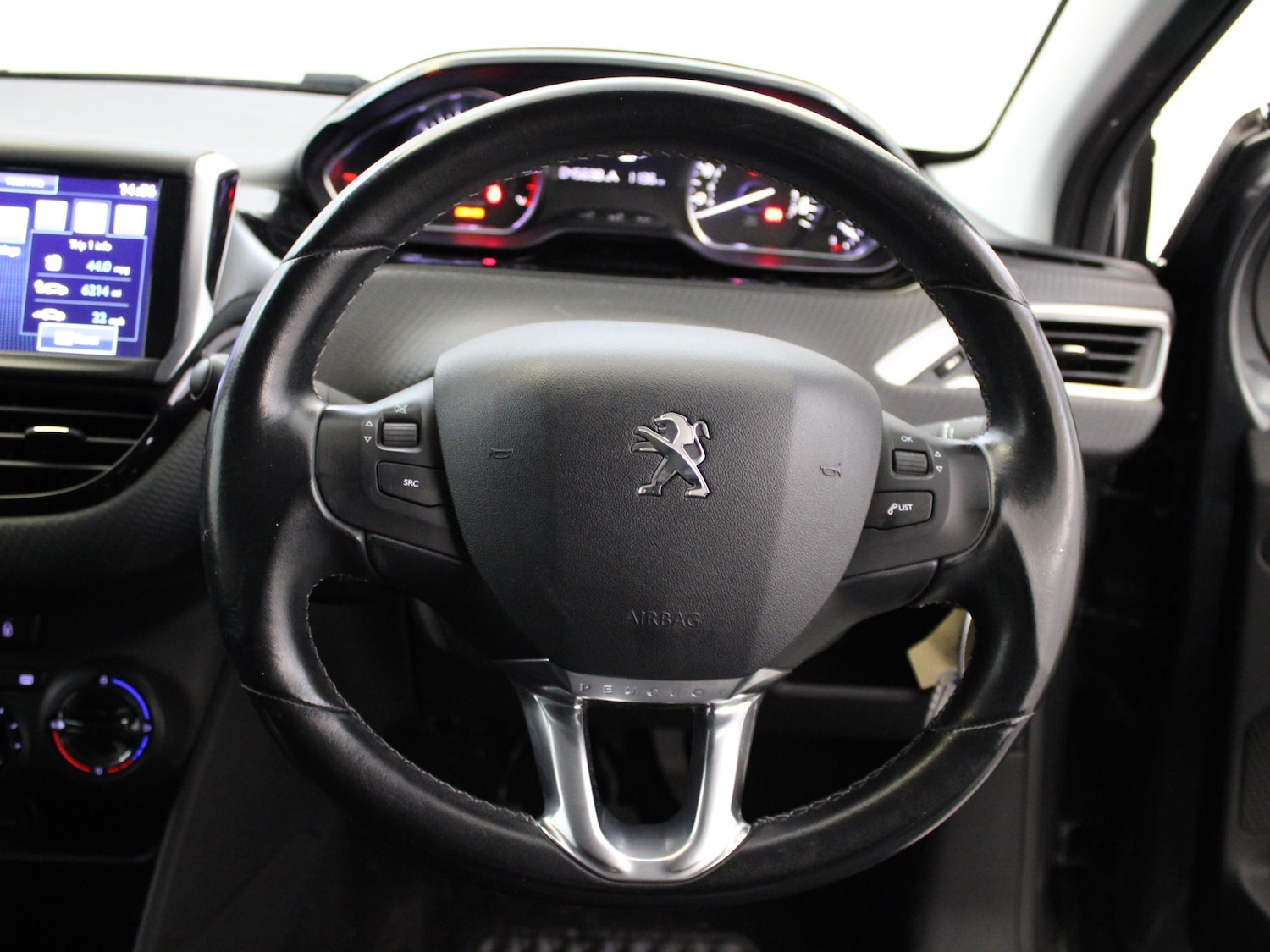 Used Peugeot 208 2016 for sale - 76502853: Photo 24