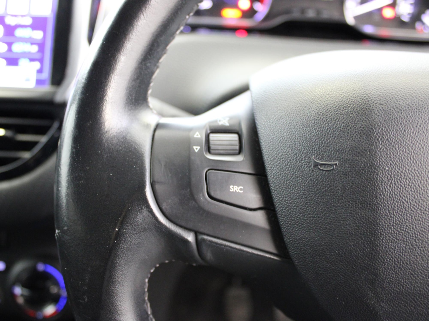 Used Peugeot 208 2016 for sale - 76502853: Photo 25