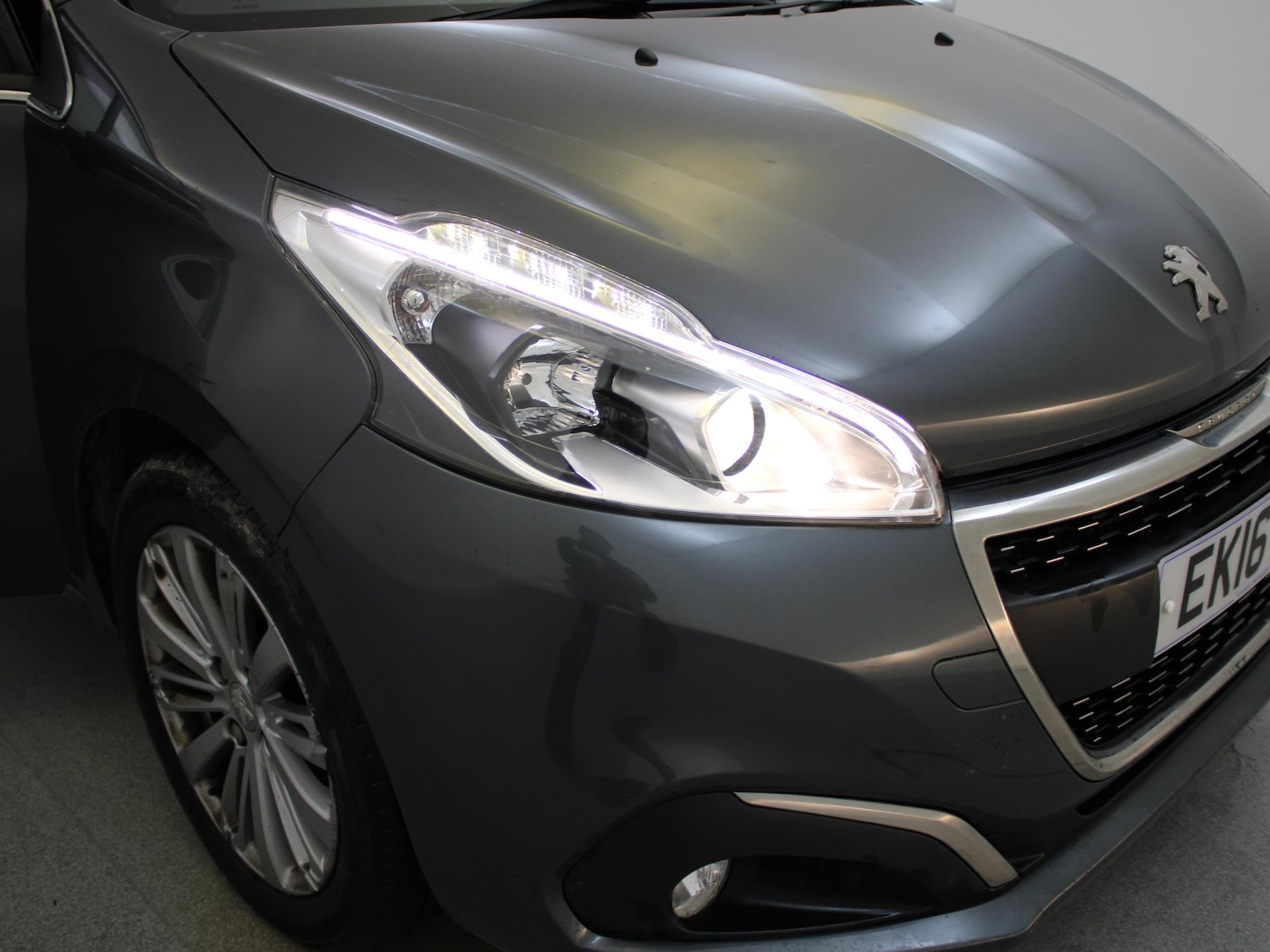 Used Peugeot 208 2016 for sale - 76502853: Photo 32