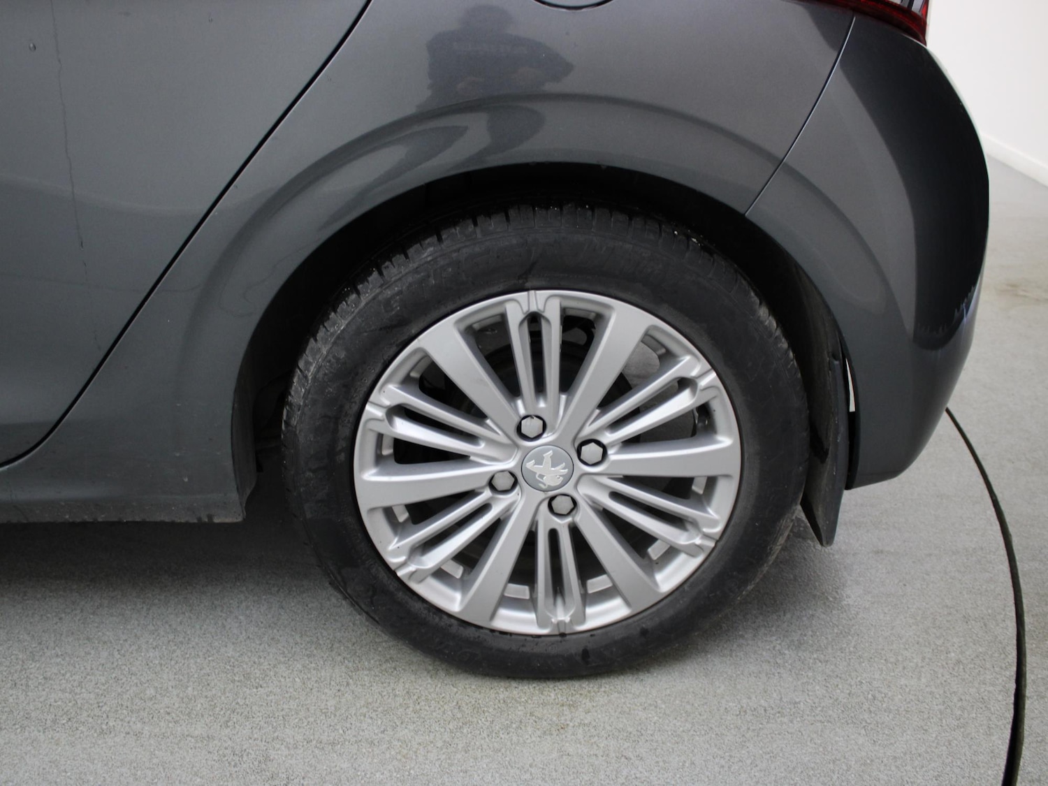 Used Peugeot 208 2016 for sale - 76502853: Photo 33