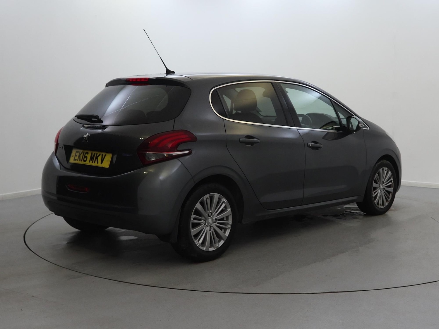 Used Peugeot 208 2016 for sale - 76502853: Photo 5