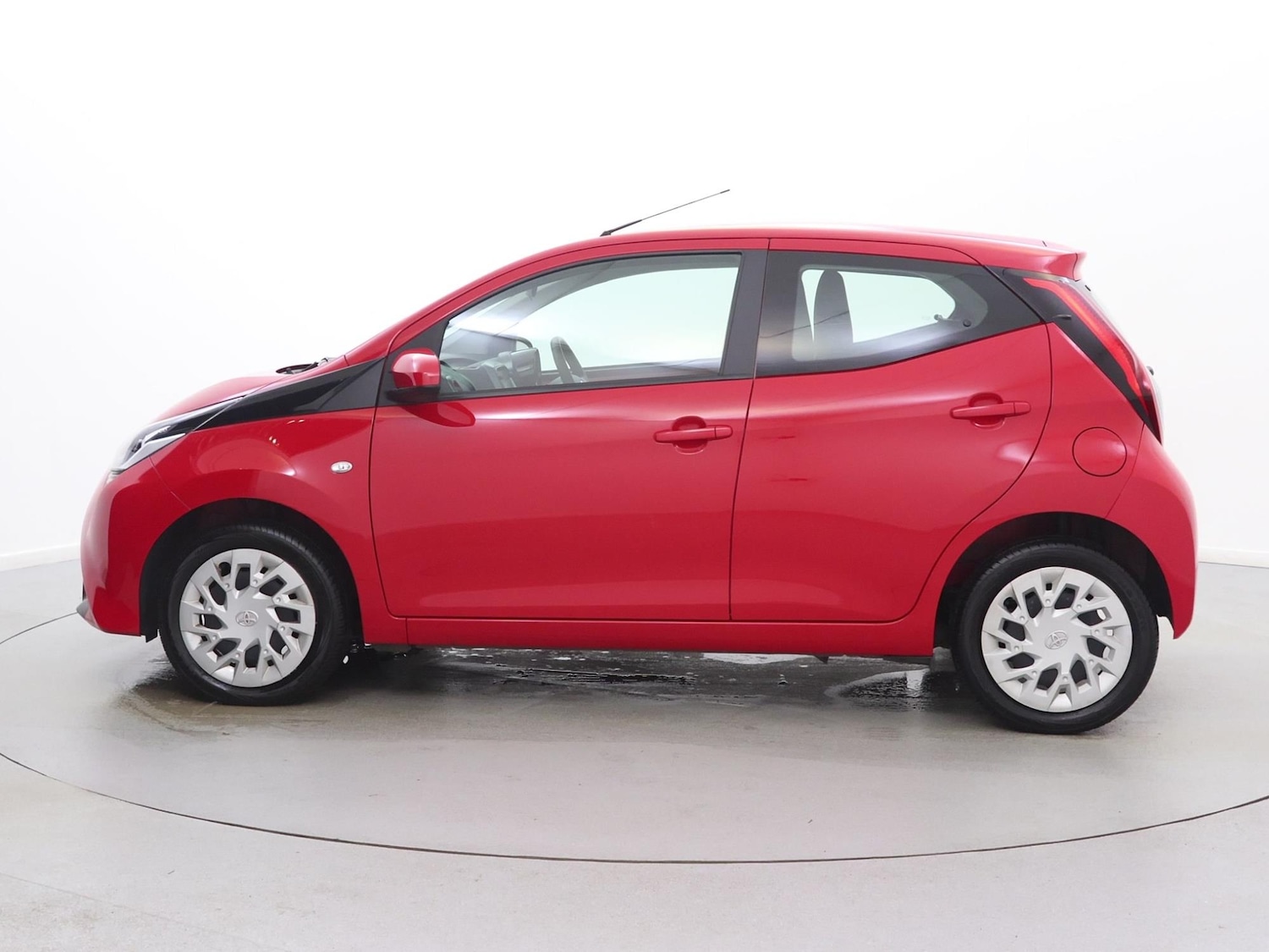 Used Toyota AYGO 2021 for sale - 77561206: Photo 4