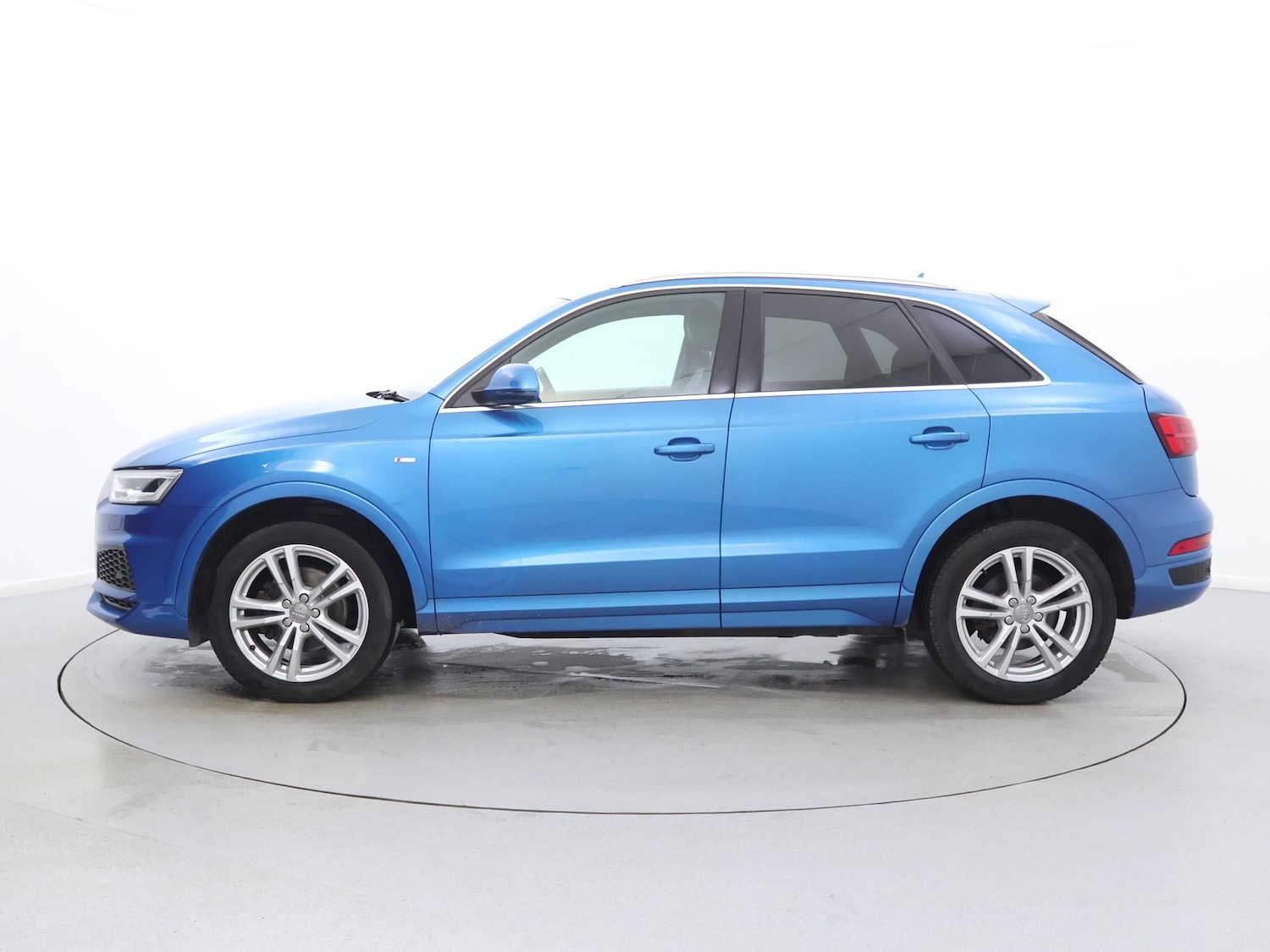 Used Audi Q3 2017 for sale - 76723913: Photo 4